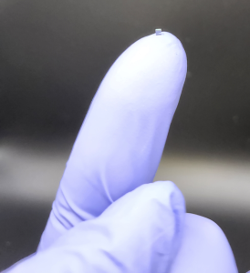 Iridian datacom filter